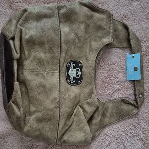 Chic Khaki Tote with Interior Pockets